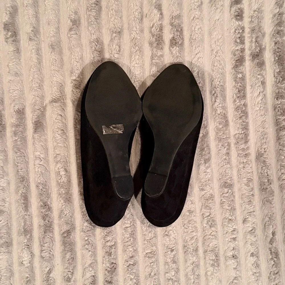 Torrid Womens Black Faux Suede Round Toe Wedge Pumps Shoes Size 7W